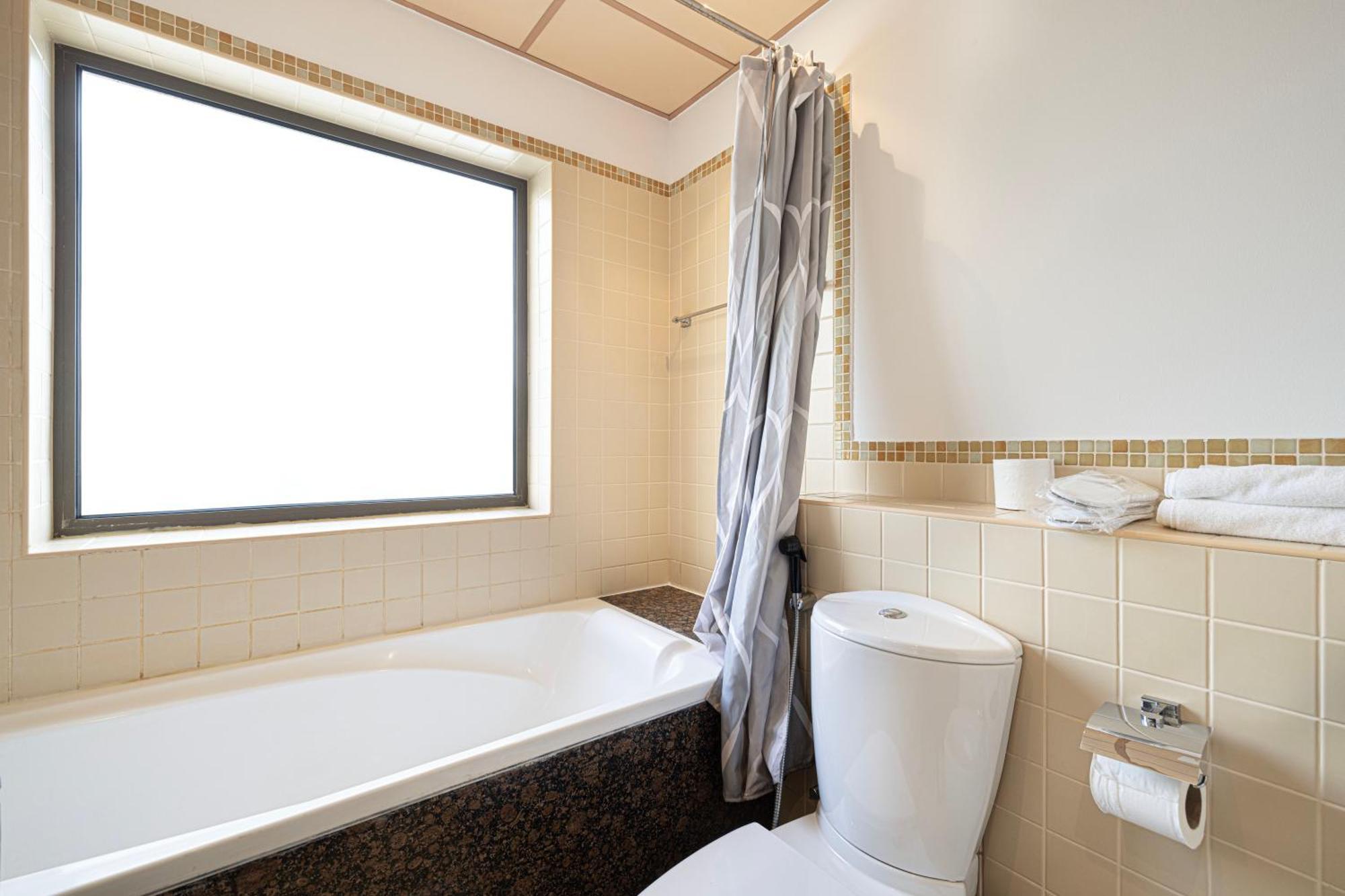 Salt Of The Ocean In Jbr By Lagom Appartement *