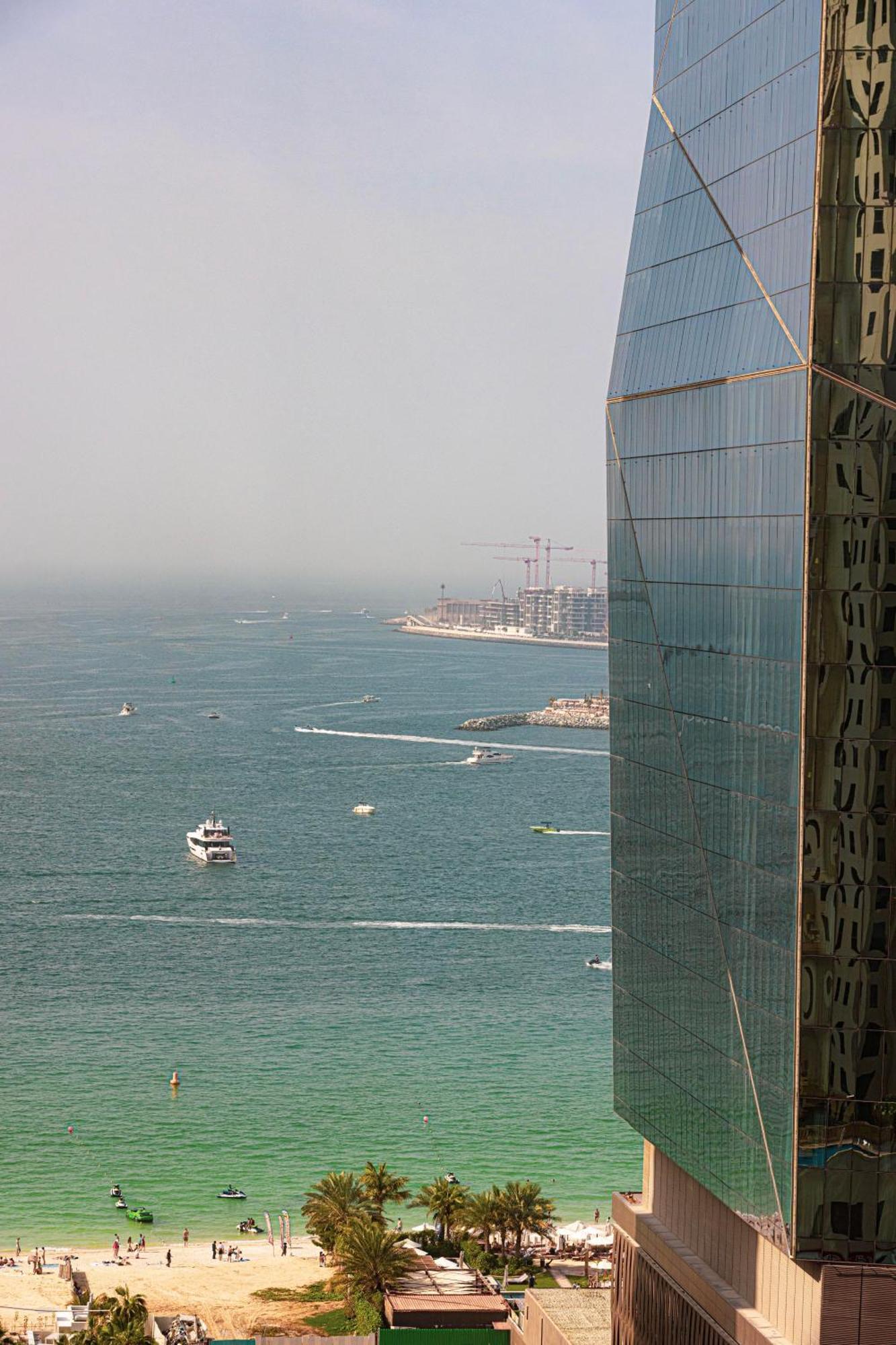Salt Of The Ocean In Jbr By Lagom Appartement